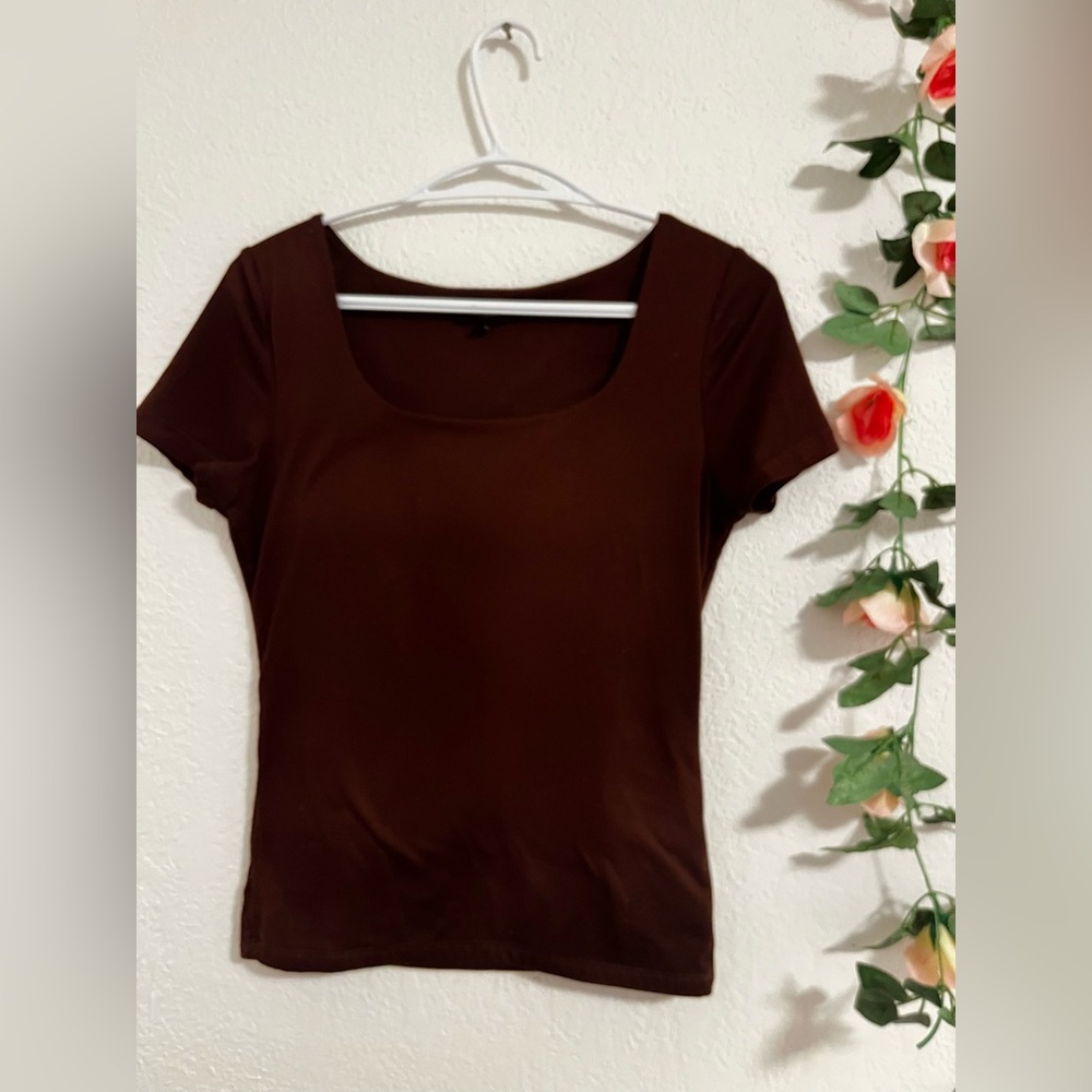 Fitted brown square neck top